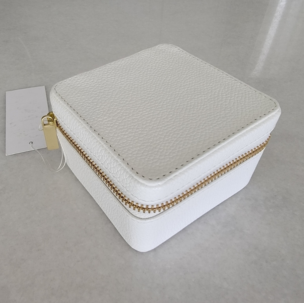 Quinn Leather Petite Travel Box